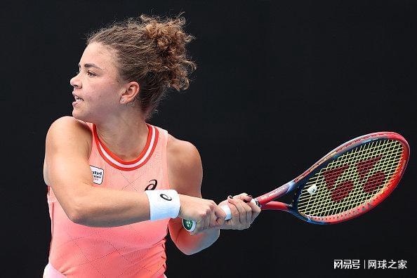 随着欧战与 随着欧战与