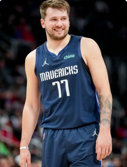 他们通过本 他们通过本