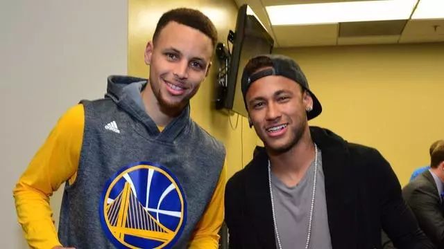 能在狭小空 能在狭小空